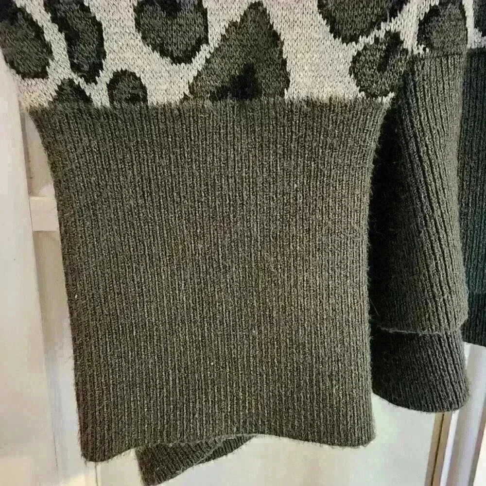 Isaac Mizrahi Women's Animal Cheetah Print Baggy Sweater XXL Fall Winter Comfy - Picture 5 of 7